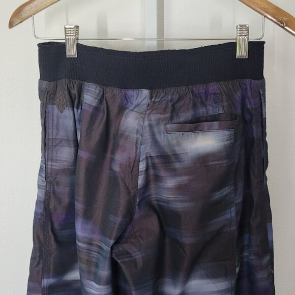 FREE PEOPLE mesmerize me activewear pants Sz XS NEW - Picture 9 of 11